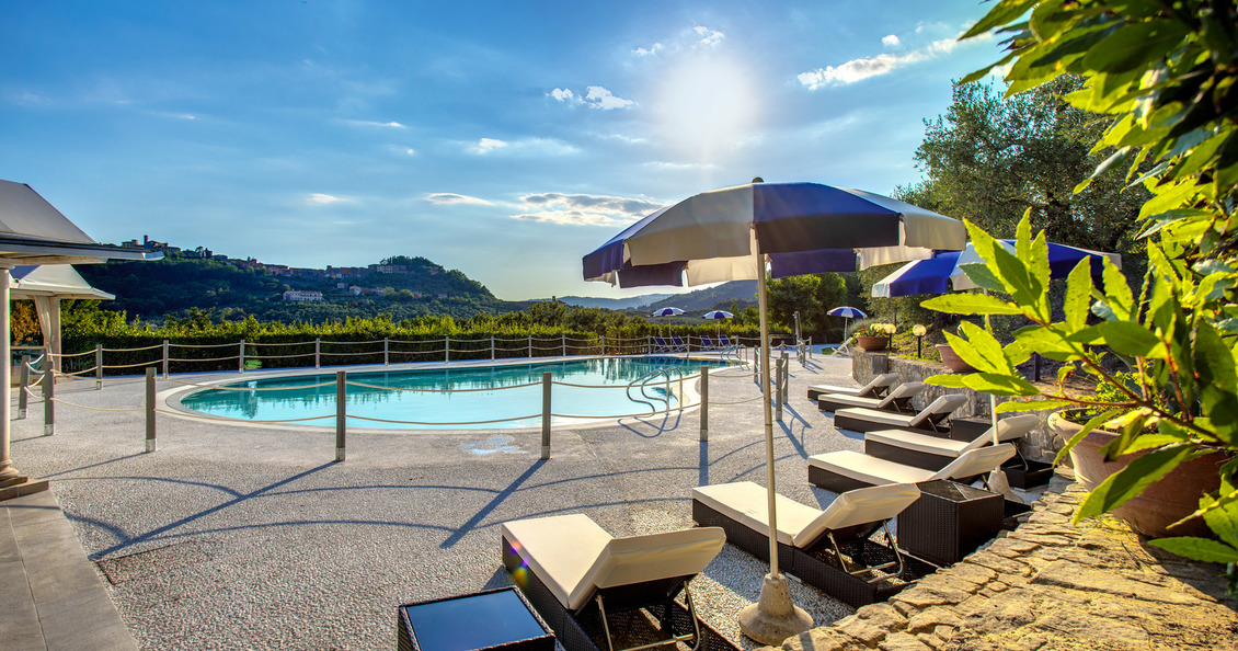 Villa Alfresco for rent in tuscany heated pool